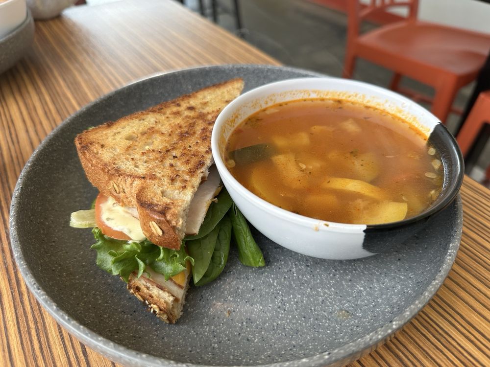 Food from BAM Healthy Cuisine