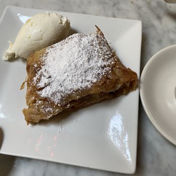 Werkstatt - Amazing apple strudel - Austrian Near Me - Brooklyn, New York Werkstatt - Amazing apple strudel - Austrian Near Me - Brooklyn, New York