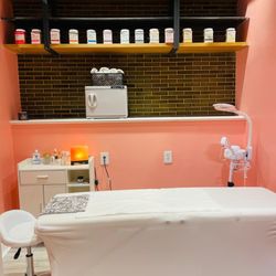 Usha's Salon - Outlets of Little Rock