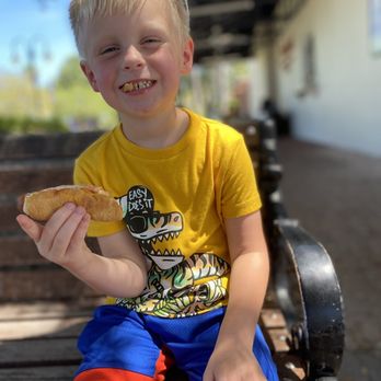 Hot Dogs on Main - Hot dog with mustard and ketchup please! - Hot Dogs Near Me - Dunedin, Florida Hot Dogs on Main - Hot dog with mustard and ketchup please! - Hot Dogs Near Me - Dunedin, Florida