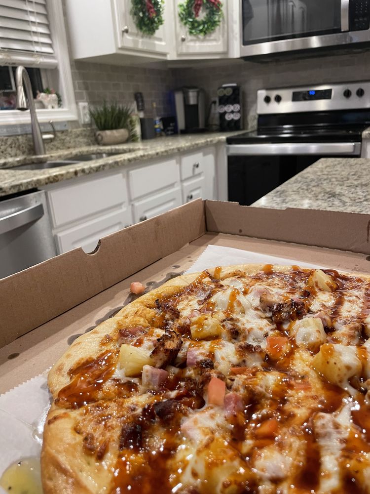 TAPPED PIZZERIA AND PUB Updated May 2024 1210 Nanticoke Rd, Salisbury, Maryland Pizza