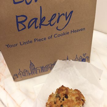 Levain Bakery - THE best cookie - Bakeries Near Me - New York, New York Levain Bakery - THE best cookie - Bakeries Near Me - New York, New York