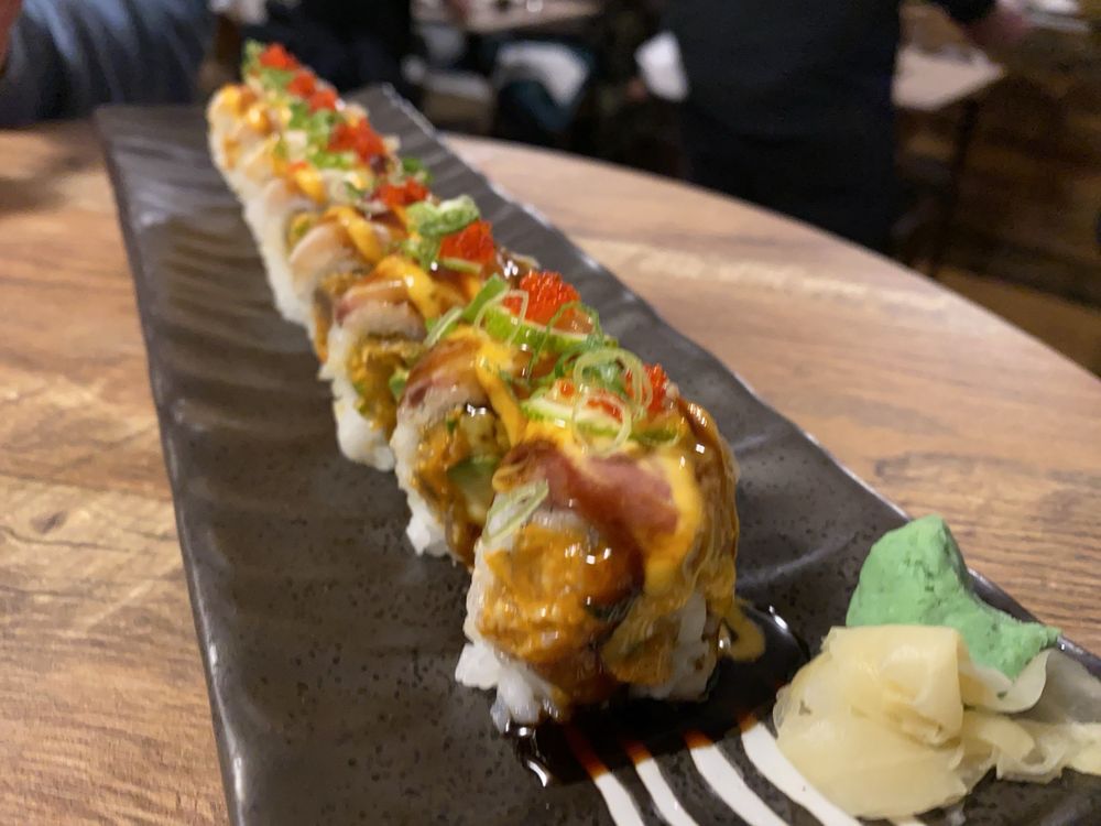 Yuki Hana Sushi & Sake Bar Logo