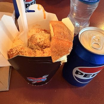 Mom's Spaghetti - Regular spaghetti with meatballs - Sandwiches Near Me - Detroit, Michigan