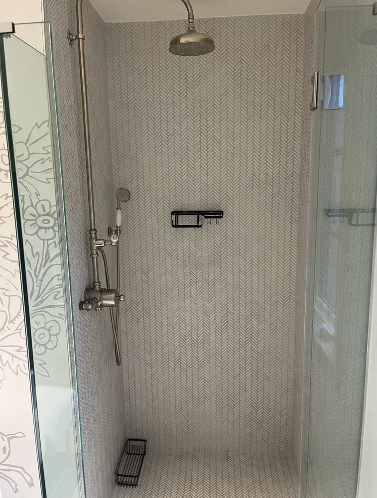 Slide of Hawkeye Home Improvements