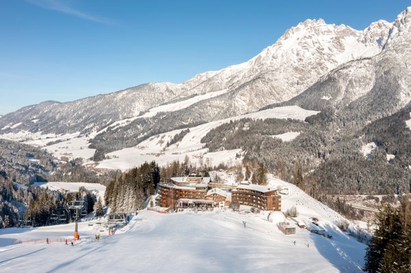 Holzhotel Forsthofalm by null