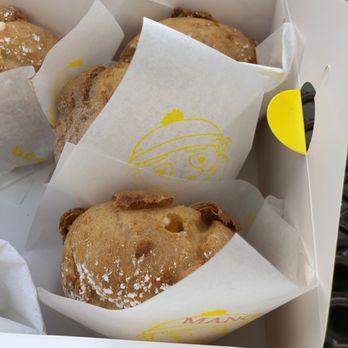 Beard Papa's - Desserts Near Me - Cupertino, California