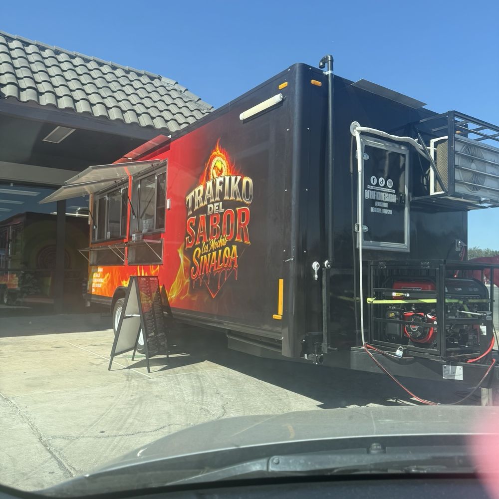 Trafiko Del Sabor - Go now before they blow up and you gotta stand in a long line to get it!! - Food Trucks Near Me - Stockton, California