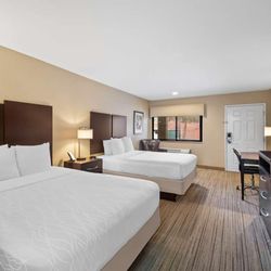 Best Western Cedar Inn - Double Queen