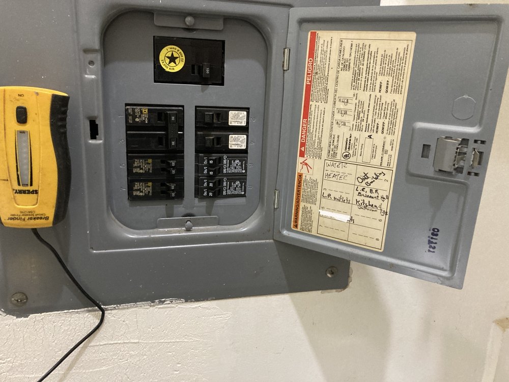 Slide of Moses Tijerina’s Handyman Services