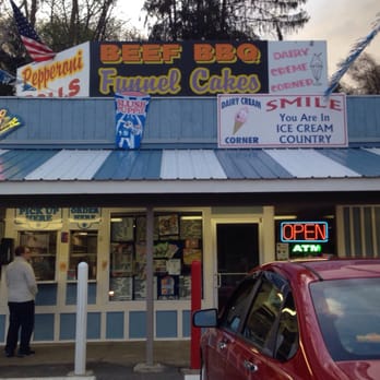 Dairy Creme Corner - The front - Ice Cream & Frozen Yogurt Near Me - Fairmont, West Virginia
