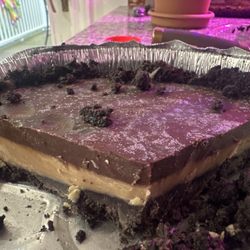 Shannons Eyes on the Pies - Salted chocolate caramel pie