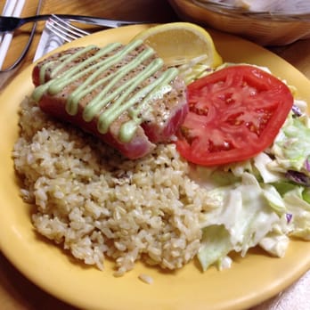 Coconuts Fish Cafe - Seafood Near Me - Kihei, Hawaii