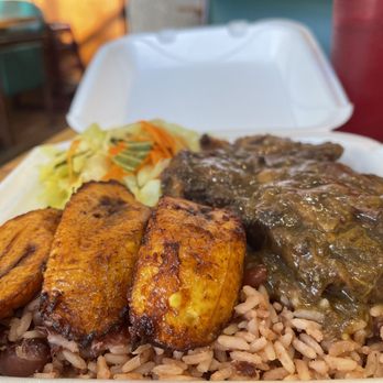 Jamaican Cuisine - Oxtail - Caribbean Near Me - Tampa, Florida Jamaican Cuisine - Oxtail - Caribbean Near Me - Tampa, Florida