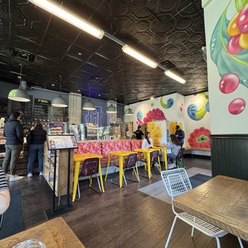 Hero Coffee & Bagel Bar - Interior - Coffee & Tea Near Me - Chicago, Illinois Hero Coffee & Bagel Bar - Interior - Coffee & Tea Near Me - Chicago, Illinois