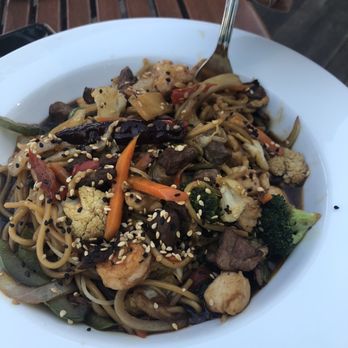 Havana Moon - MIXED LO MEIN - Cocktail Bars Near Me - Chacalal, ROO
