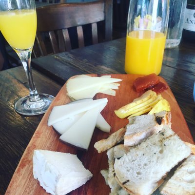 On Point Bistro by null
