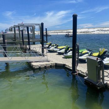 HarborWalk Marina - Marinas Near Me - Destin, Florida HarborWalk Marina - Marinas Near Me - Destin, Florida