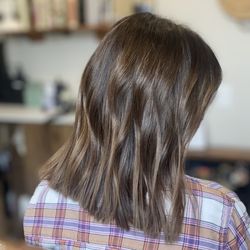 Fika Hair Studio - Glowy brunette. Rich tones for a natural glowy look. Adding a little fun to Maria's dark color.