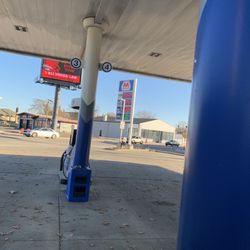 Marathon Qwik Stop Food Store - Price of regular gas and E85, they're the same.