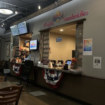 Batter Up - Inside of the restaurant - Breakfast & Brunch Near Me - Portland, Oregon