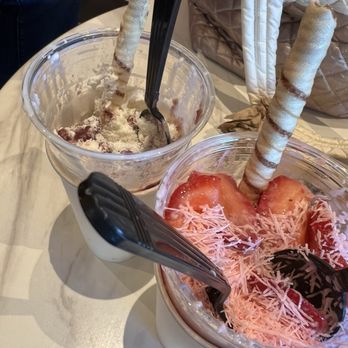 Miel - Red bean shave ice and Strawberry shaved ice in cup - OK - Cafes Near Me - Palisades Park, New Jersey Miel - Red bean shave ice and Strawberry shaved ice in cup - OK - Cafes Near Me - Palisades Park, New Jersey