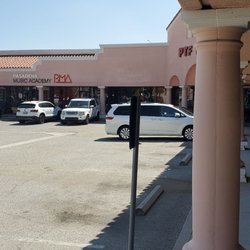 El Nido Plaza - Parking area