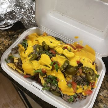 Super Tacos El Pastorcito Estilo DF - carne asada nachos - Food Trucks Near Me - Temple City, California Super Tacos El Pastorcito Estilo DF - carne asada nachos - Food Trucks Near Me - Temple City, California