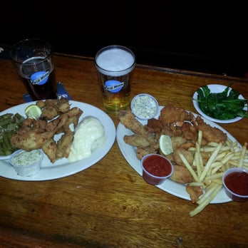Hall's On the River - Froglegs and seafood platter!   Yummy - Southern Near Me - Winchester, Kentucky