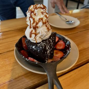 Malibu Farm - grilled chocolate cake - Coffee & Tea Near Me - Tiburon, California Malibu Farm - grilled chocolate cake - Coffee & Tea Near Me - Tiburon, California
