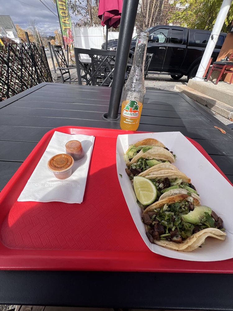 Taqueria El Amigo 2 Logo