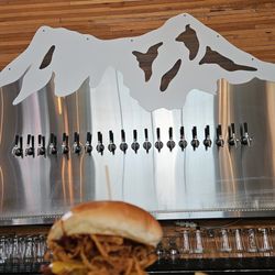Loowit Brewing - Burger