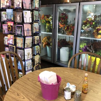 Blossoms and Brew - Florists Near Me - Buffalo, South Dakota
