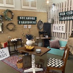 Greenwood Antiques & Uniques