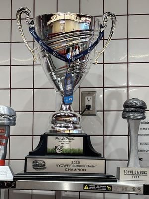 Skinny Louie by null