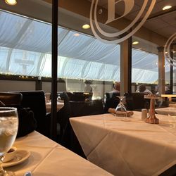 Bareli's Restaurant & Bar - Lovely ambiance!