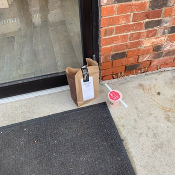 Panera Bread - The sidewalk of an office building. - Salad Near Me - Edison, New Jersey