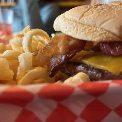 Madison Bear Garden - The Great Bacon Burger