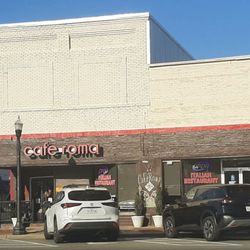 Cafe Roma - Easy to find,  right on the corner