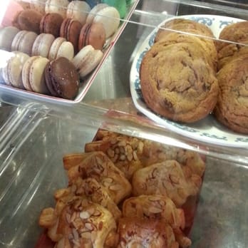 The Night Owl - Treat case - Coffee & Tea Near Me - Fullerton, California