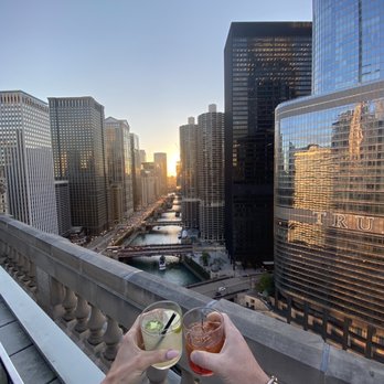 LH Rooftop - Cocktail Bars Near Me - Chicago, Illinois
