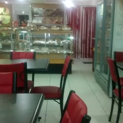 7 Dimensiones - El local y las mesas