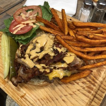 Vinny's Lunchbox - Texas Burger Sweet Potato Fries - American Near Me - Brooklyn, New York