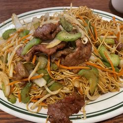 Zhen's Chinese Restaurant - Beef chow mein. My favorite dish here, the beef is very tender and the flavor of the dish as a whole is just so good.