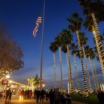 Jack London Square - Waterfront/businesses/ holiday lights - Shopping Centers Near Me - Oakland, California Jack London Square - Waterfront/businesses/ holiday lights - Shopping Centers Near Me - Oakland, California