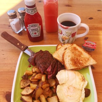 Main Kitchen Cafe - Steak and Eggs Breakfast - New American Near Me - Granada Hills, California