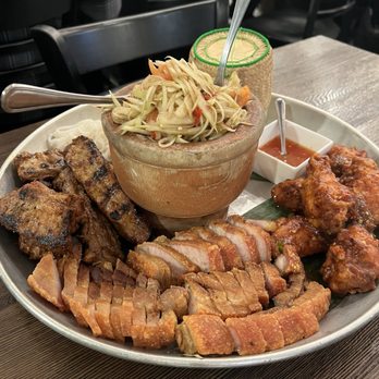 Bhan Mae Vane - (Jan 2026) BMV Ultimate Papaya Platter w/ BBQ Pork Ribs, Spicy Wings, and Crispy Pork Belly - Thai Near Me - Alameda, California