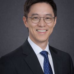Solinsky EyeCare - Lyndon Lee, MD