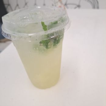 2d Restaurant - Pineapple mojito - Donuts Near Me - Chicago, Illinois