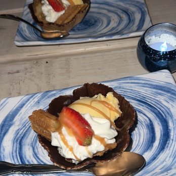 Azul - Churros & Cinnamon Ice Cream - Seafood Near Me - Chicago, Illinois